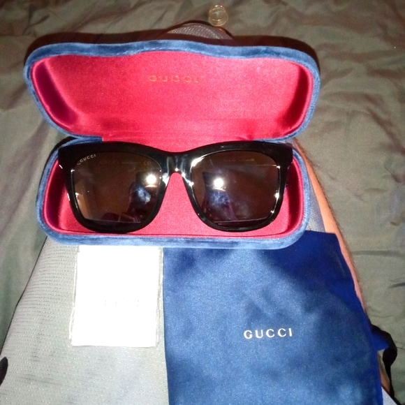 Gucci sunglasses - Picture 1 of 5